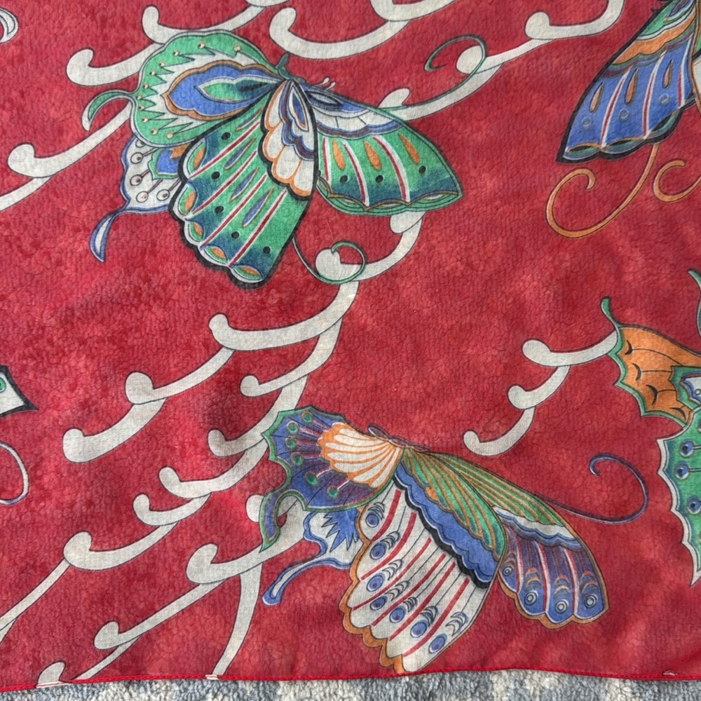 Vintage Butterfly Scarf Red - Picture 3 of 3